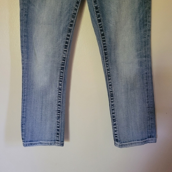 Miss Me JE8131C Embellished  Signature Cropped Skinny Jeans Size 26 - Picture 7 of 16